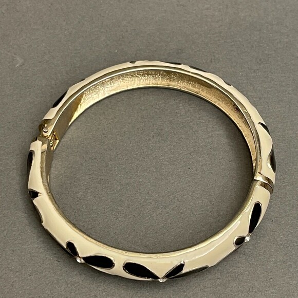 White Black Gold-tone Women's Fashion Bangle Bracelet - Picture 4 of 5